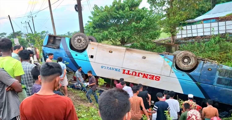 সুনামগঞ্জে পর্যটন ভ্রমণে গিয়ে সড়ক দুর্ঘটনা, মা-মেয়ে নিহত