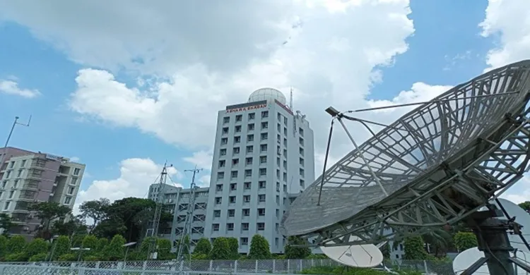 আজও ঢাকায় শুষ্ক ও আংশিক মেঘলা আবহাওয়া, তাপমাত্রা অপরিবর্তিত