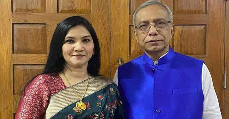 হাসিনার প্রেস সচিব নাঈমুল ইসলাম খান ও তার স্ত্রীর বিরুদ্ধে দুদকের মামলা
