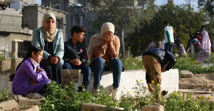 গাজায় ইসরায়েলের ফের বিমান হামলা, যুদ্ধবিরতি আবারও অনিশ্চিত