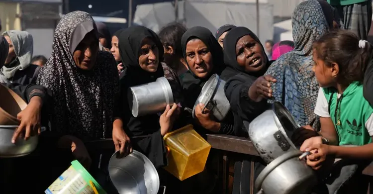 গাজায় হামলা চলছেই, ত্রাণের ৭৫ শতাংশই আটকে রেখেছে ইসরায়েল