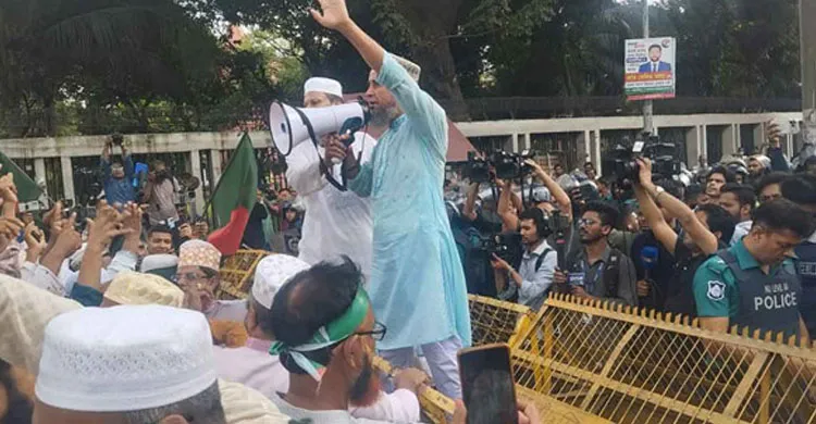 যমুনা অভিমুখে লংমার্চ, ইবতেদায়ি শিক্ষকদের বাধা দিয়েছে পুলিশ