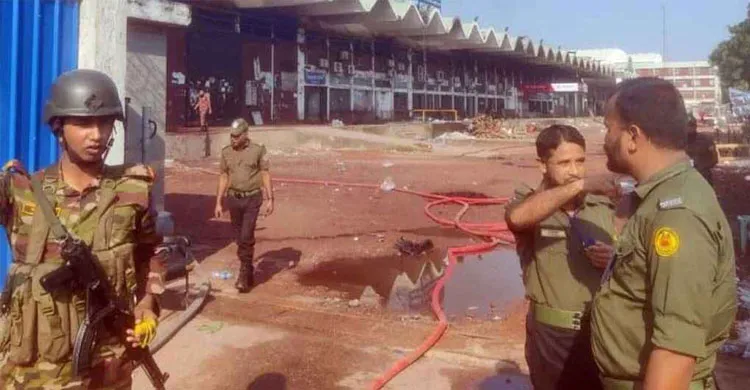 বিমানবন্দরের কার্গো কমপ্লেক্সে ভল্ট ভেঙে অস্ত্র চুরি