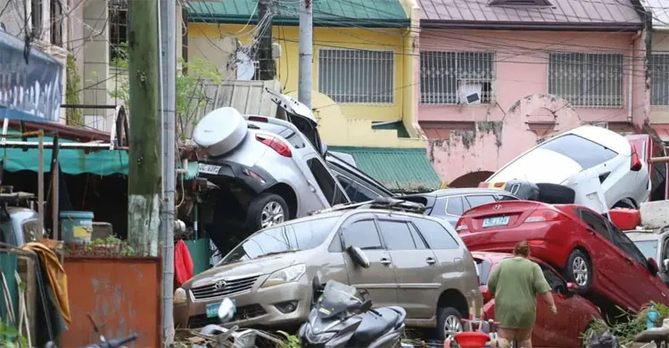 টাইফুন কালমেগির তাণ্ডব: ফিলিপাইনে মৃত্যু ২৬