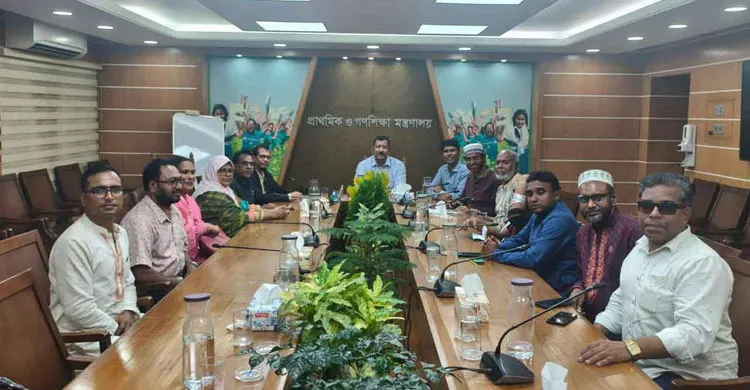 সরকারের আশ্বাসে প্রাথমিক শিক্ষকদের কর্মবিরতি আপাতত স্থগিত