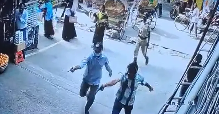 ঢাকা ন্যাশনাল মেডিকেলের সামনে দুর্বৃত্তদের গুলিতে নিহত ১