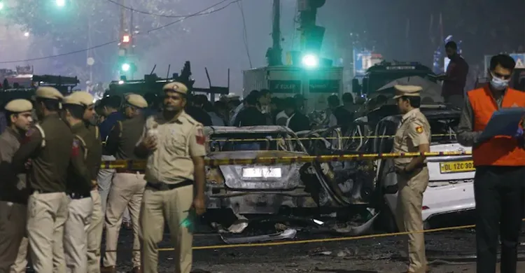 লাল কেল্লার কাছে বিস্ফোরণ: সীমান্তে সতর্কতা জারি ভারতের