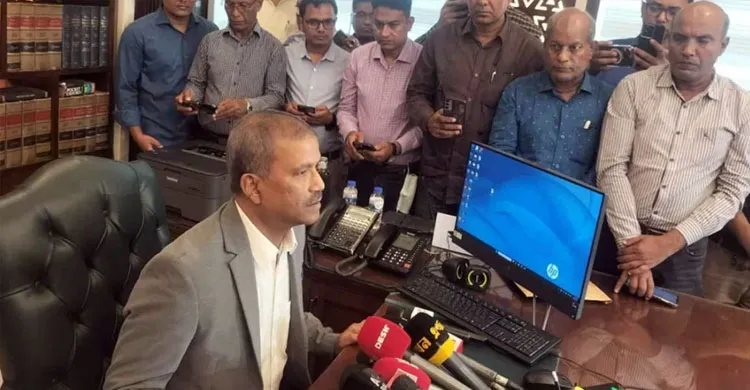 হাসিনাকে ফেরাতে ভারতের কাছে আবারও চিঠি পাঠানো হবে: আইন উপদেষ্টা