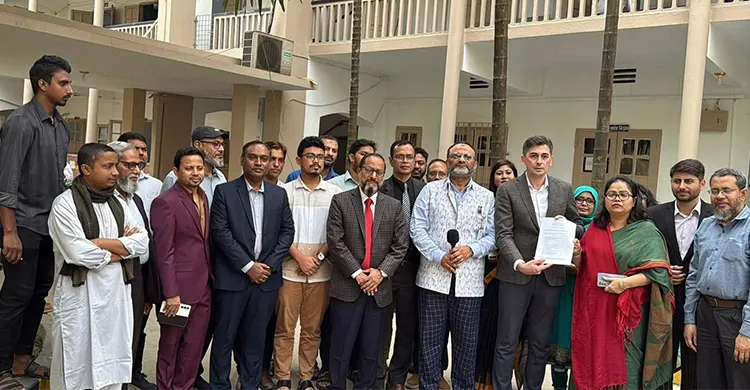 অ্যাম্বুলেন্স-এক্সরে-ইসিজিসহ আধুনিক সরঞ্জামে সমৃদ্ধ হচ্ছে ঢাবির মেডিকেল সেন্টার