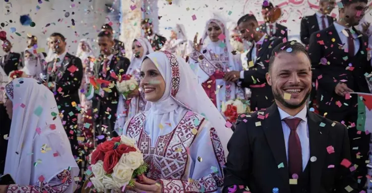 গাজায় একসঙ্গে ৫৪ দম্পতির গণবিয়ে, নতুন জীবনের স্বপ্ন