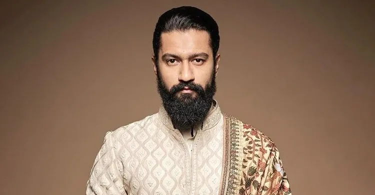 ছেলেকে নিয়ে আবেগঘন বার্তা দিলেন ভিকি কৌশল