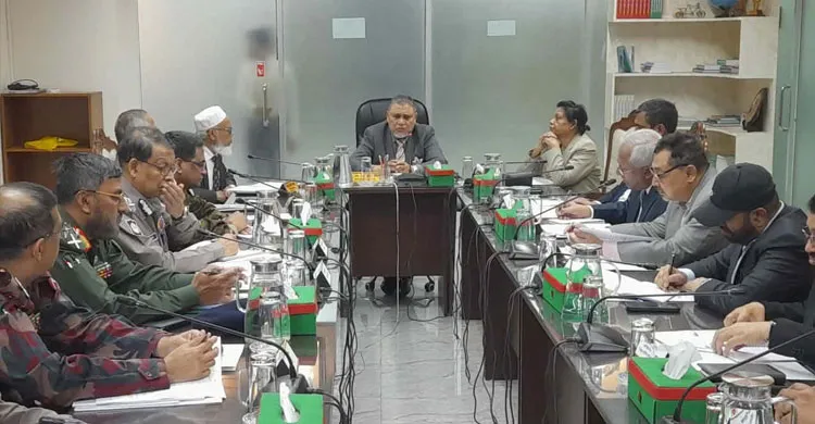 হাদির ওপর হামলার ঘটনায় আমার মাথায় বাজ পড়েছে: সিইসি