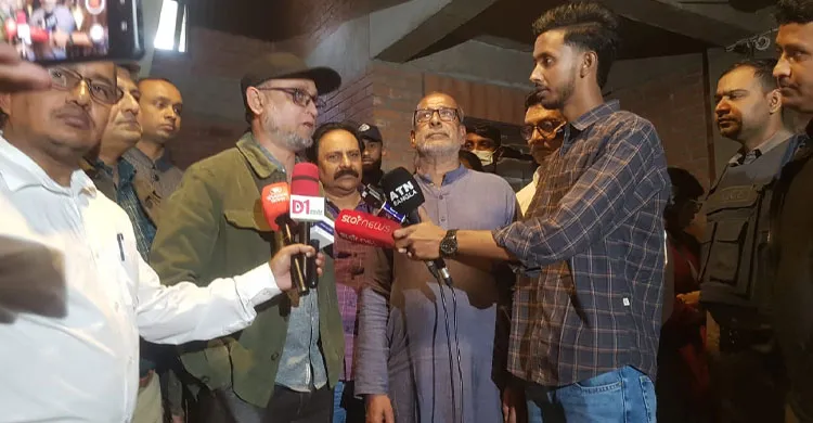 সংস্কৃতি উপদেষ্টা মোস্তফা সরয়ার ফারুকী পরিদর্শন, আইনি ব্যবস্থা নেওয়ার প্রতিশ্রুতি