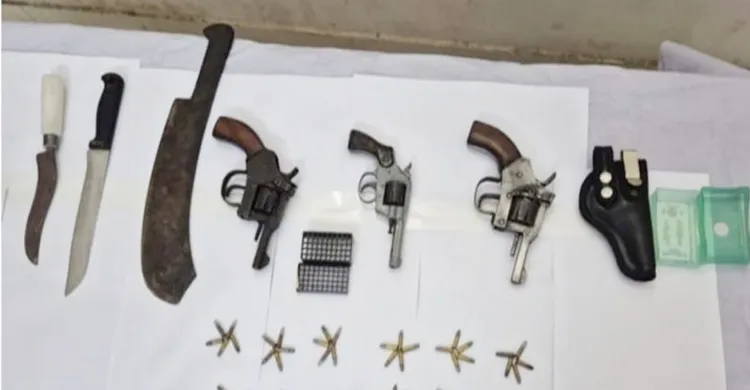 পল্লবী থানা পুলিশের অভিযানে অস্ত্র ও গুলি উদ্ধার