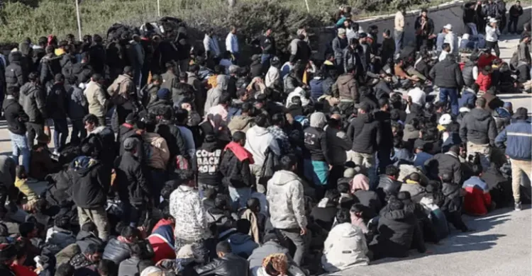 গ্রিসের গাভদোস উপকূলে উদ্ধার ৫৩৯ অভিবাসী, ৪৩৭ জনই বাংলাদেশি