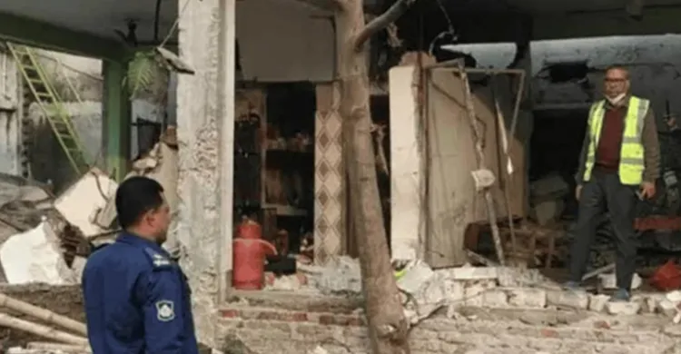 কেরানীগঞ্জে মাদ্রাসা ভবনে বিস্ফোরণ, নারী ও শিশুসহ আহত ৪