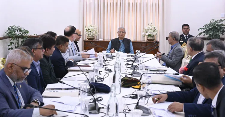 নির্বাচন সামনে রেখে সাইবার নিরাপত্তা জোরদারের নির্দেশ প্রধান উপদেষ্টার