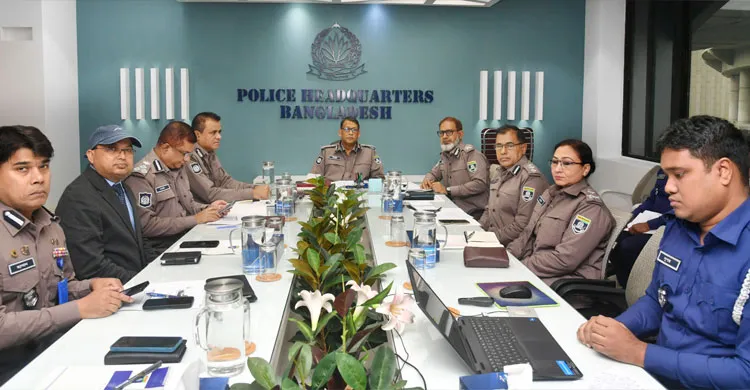 যে কোনো মূল্যে আইনশৃঙ্খলা স্থিতিশীল রাখার নির্দেশ আইজিপির