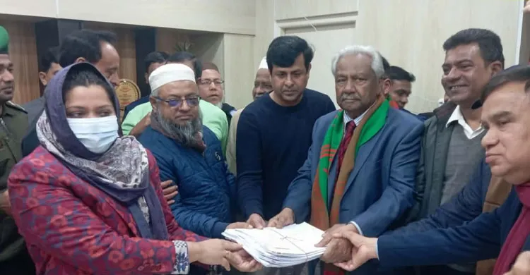 কিশোরগঞ্জ-৩ আসনে মনোনয়নপত্র জমা দিলেন ড. ওসমান ফারুক