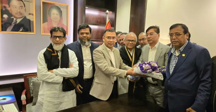 সতেরো বছর পর নয়াপল্টনে দীর্ঘ সময় অফিস করলেন তারেক রহমান