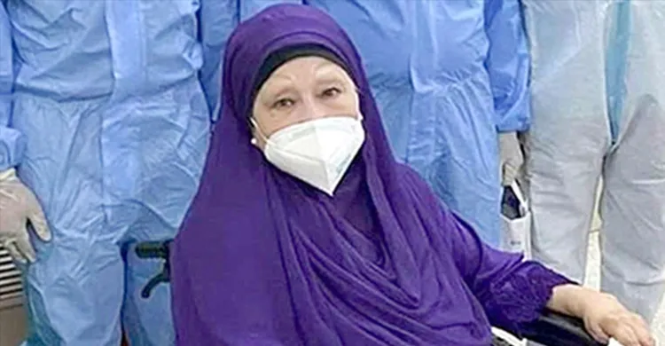 মৃত ঘোষণার সময় তারেক রহমানসহ বেগম জিয়ার পাশে ছিলেন যারা