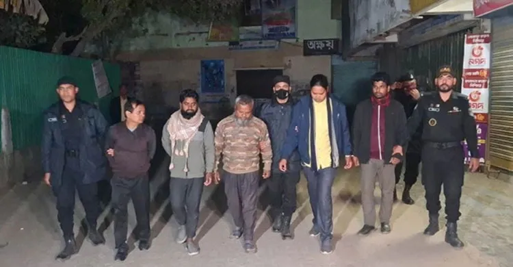 টাঙ্গাইলে প্রাইমারি শিক্ষক নিয়োগ পরীক্ষার প্রশ্নপত্র ফাঁস চক্রের ৫ সদস্য গ্রেফতার