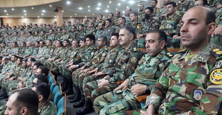 ইরানের বিক্ষুব্ধ জনতার উদ্দেশে ‘রেড লাইন’ ঘোষণা করল সেনাবাহিনী ও আইআরজিসি