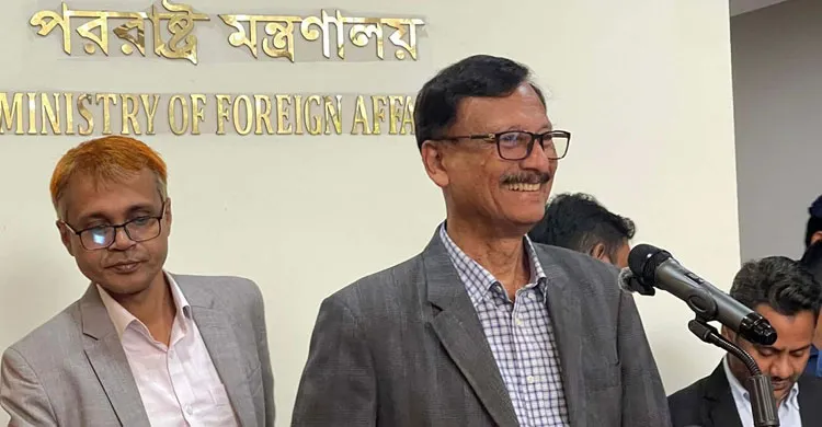 পাকিস্তানের সঙ্গে সম্পর্ক উন্নয়নে কাজ চলছে: পররাষ্ট্র উপদেষ্টা