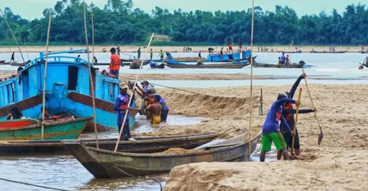 ইজারাবিহীন মাহারাম নদীতে বালুখেকুদের বিরুদ্ধে ব্যবস্থা নেওয়া ও সীমানা নির্ধারণের দাবিতে জেলা প্রশাসক বরাবর আবেদন