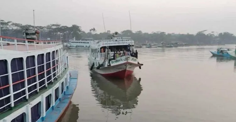 ভোটের আগে-পরে নির্দিষ্ট নৌযান চলাচলে নিষেধাজ্ঞা ইসির