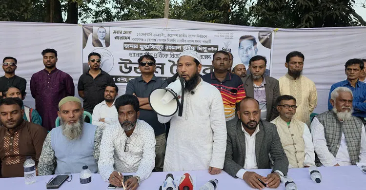 ধানের শীষে ভোট চেয়ে মুড়াপাড়ায় উঠান বৈঠক