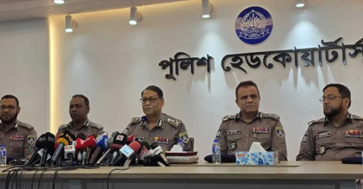 নির্বাচন কেন্দ্র করে যেকোনো অস্ত্রই নিরাপত্তার জন্য ঝুঁকি: আইজিপি