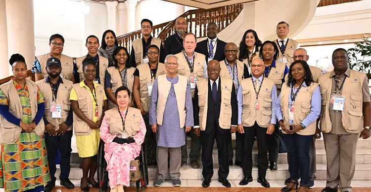 প্রধান উপদেষ্টার সঙ্গে কমনওয়েলথ নির্বাচন পর্যবেক্ষক দলের সৌজন্য সাক্ষাৎ