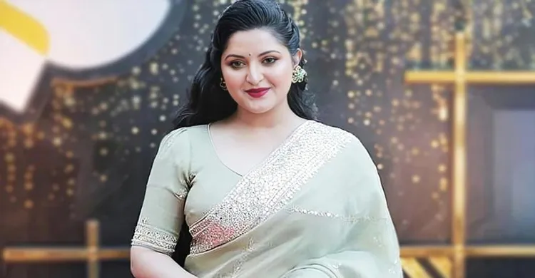 অস্ত্রোপচারের পর বিশ্রামে পরীমনি