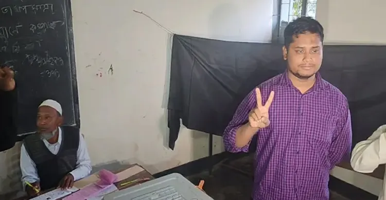 ভোট দিলেন এনসিপি প্রার্থী হাসনাত আবদুল্লাহ