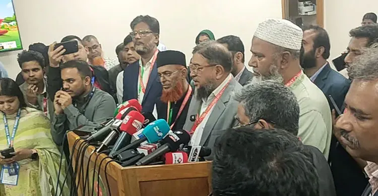 তিন আসনের কয়েকটি কেন্দ্রে ভোট স্থগিতের দাবি ১১ দলীয় জোটের