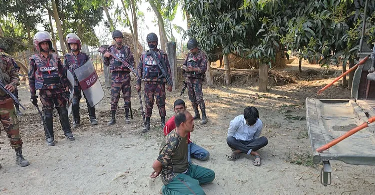 জালভোট দিতে এসে আটক বিচ্ছিন্ন ঘটনার মধ্য দিয়ে ভোট গ্রহন সম্পন্ন