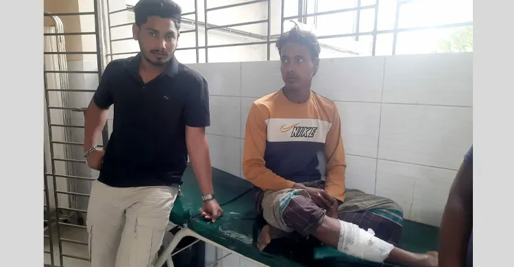 নবীনগরে বালু উত্তোলনকে কেন্দ্র করে সশস্ত্র হামলা, গুলিবিদ্ধ ৪