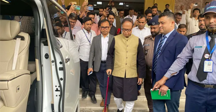 গভর্নরের পদ থেকে সরিয়ে দেওয়ার খবরে যা বললেন ড. আহসান এইচ মনসুর