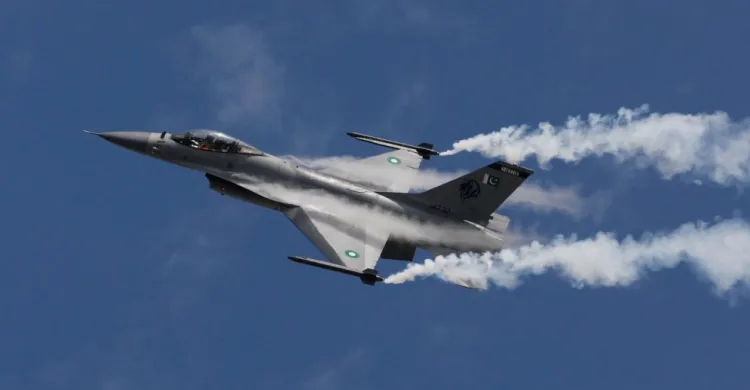 আফগানিস্তানের জালালাবাদে পাকিস্তানি যুদ্ধবিমান বিধ্বস্ত, পাইলট আটক