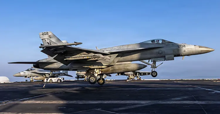 ইরানে হামলায় ৫০ হাজারের বেশি মার্কিন সেনা অংশ নিচ্ছে: যুক্তরাষ্ট্র