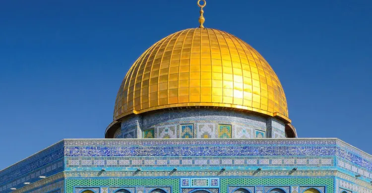 আল আকসায় জুমার নামাজে নিষেধাজ্ঞা ইসরায়েলের