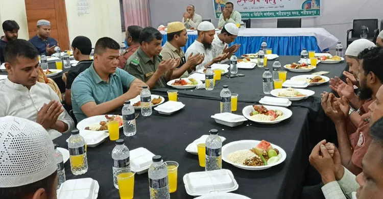 শরীয়তপুরে আনসার-ভিডিপি উদ্যোগে ইফতার মাহফিল