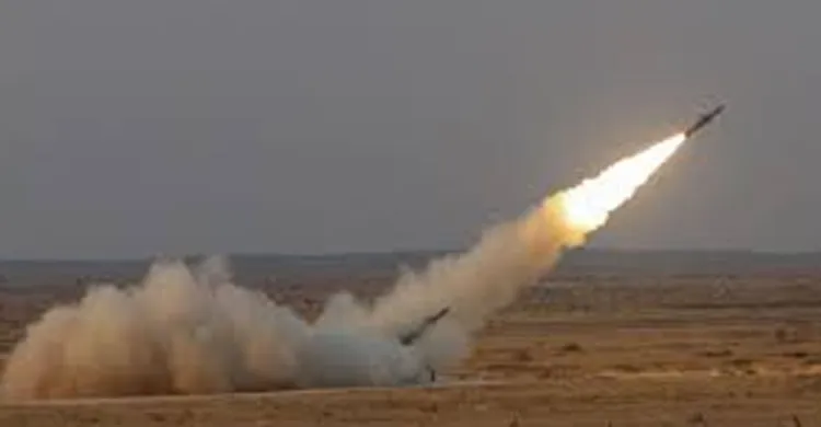 ইসরায়েলকে লক্ষ্য করে হিজবুল্লাহর ১০০ রকেট হামলা