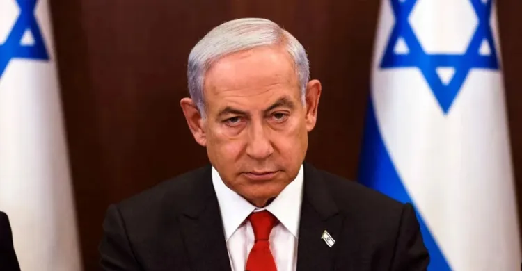 যুদ্ধে মনোযোগ দিতে নিজের দুর্নীতির বিচার বন্ধ চান নেতানিয়াহু