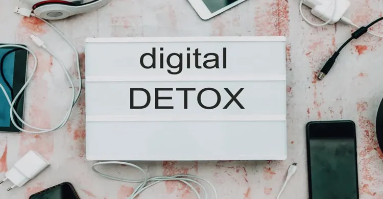 ডিজিটাল ডিটক্স কী, কখনও ডিজিটাল ডিটক্স চেষ্টা করেছেন?