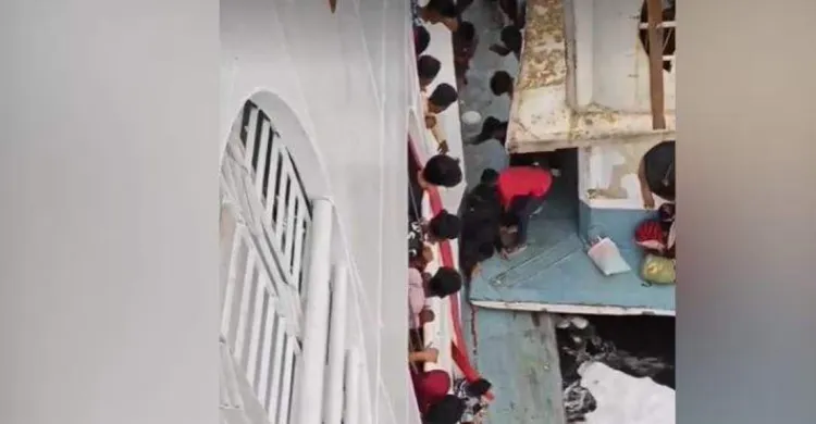 সদরঘাটে দুই লঞ্চের ভয়াবহ সংঘর্ষে নিহত ২