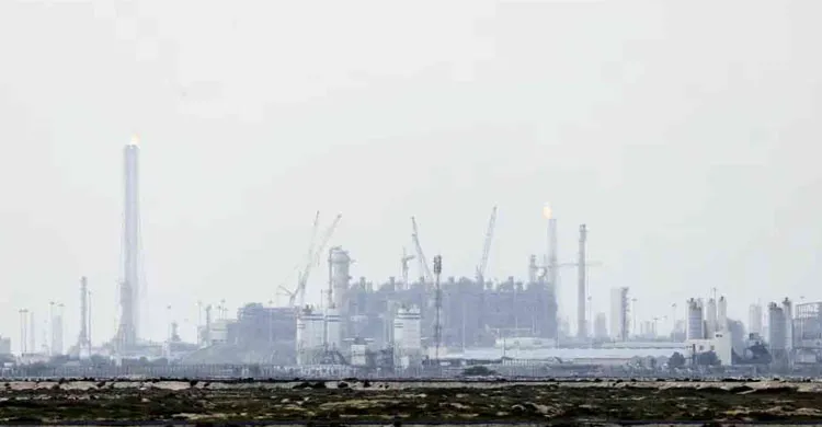 কাতারের গ্যাস স্থাপনায় হামলা: জ্বালানি সংকটে ঝুঁকিতে দক্ষিণ এশিয়া