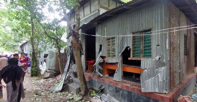 ভাঙ্গায় ঈদের নামাজের পর দুই গ্রামবাসীর সংঘর্ষে আহত অন্তত ৩০