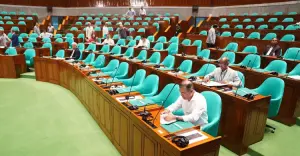 পাঁচ মিনিট আগেই সংসদের অধিবেশনে প্রবেশ করেন প্রধানমন্ত্রী তারেক রহমান